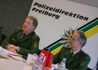 Heiner Amann (links), Leiter der Polizeidirektion Freiburg