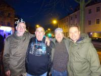 Versammelte Naziprominenz beim rassistischen Aufmarsch in Bautzen: Udo Sieghart (ganz links), Manfred Eichler (2.v.r.), Arne Schimmer (NPD Landesverband Sachsen, ganz rechts).