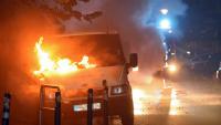 Rigaer Straße, 29. Juli 2015: Ein Auto wird angezündet, fünf brennen 