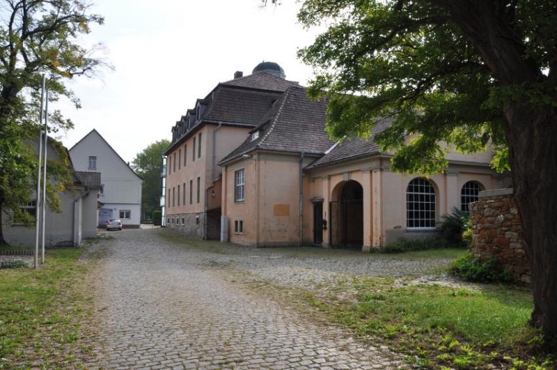 Das Herrenhaus in Guthmannshausen, 60 Kilometer nordöstlich von Erfurt - bis Mai 2011 gehörte es dem Freistaat Thüringen