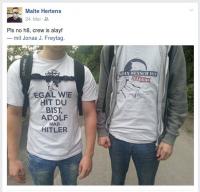 Maximilian Reich und Malte Hertens mit Hitlershirts