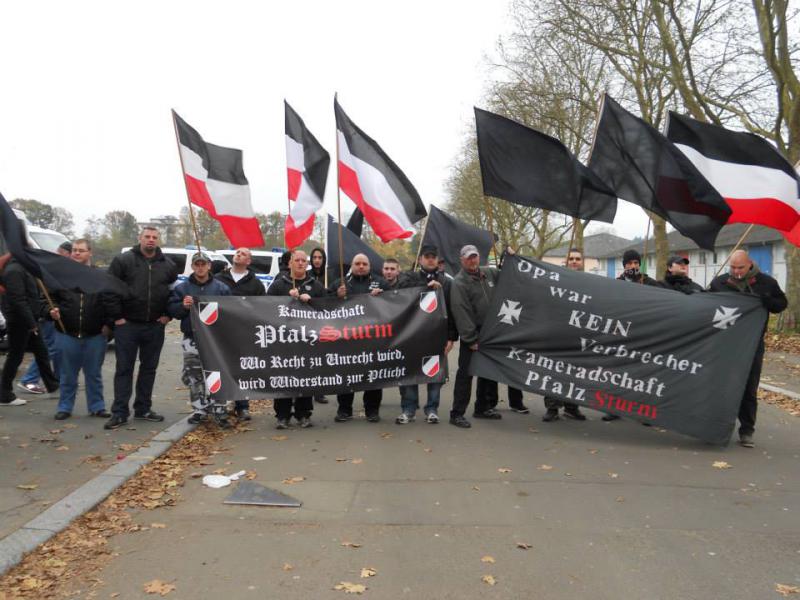 Kaiserslautern: Bilder der Nazis beim "Heldengedenken" 4