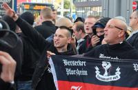 Tollwütiger "Berserker" und Hitler-Gruß Hool 2014 in Köln