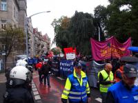 Linker Protest gegen verregnete Einheitsfeier