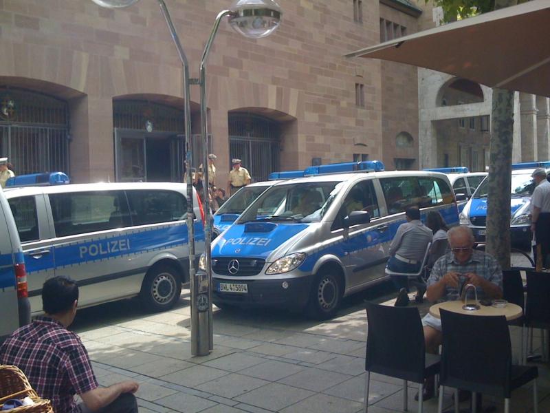 Viel Polizei vor der Kirche