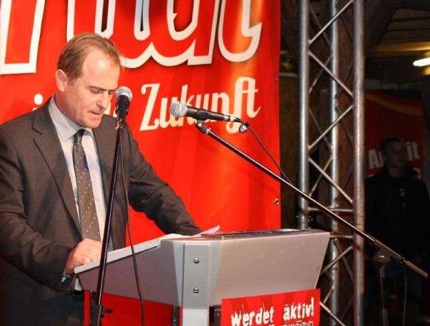 Wolfram Nahrath bei einer Saalveranstaltung der Bundes-JN im thüringischen Kirchheim (November 2011)