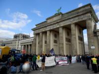 Free Mumia Demo vor US Botschaft - Brandenburger Tor