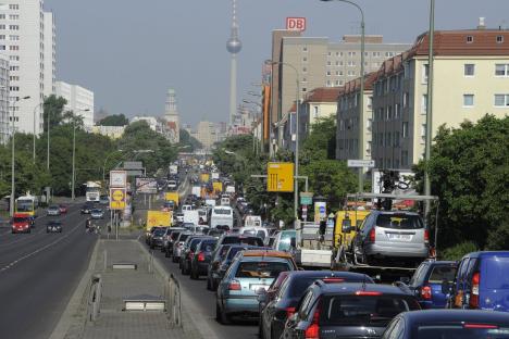 Die Folge: Auch der Verkehr in den Straßen brach zusammen.