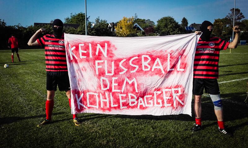 Kein Fussball dem Kohlebagger