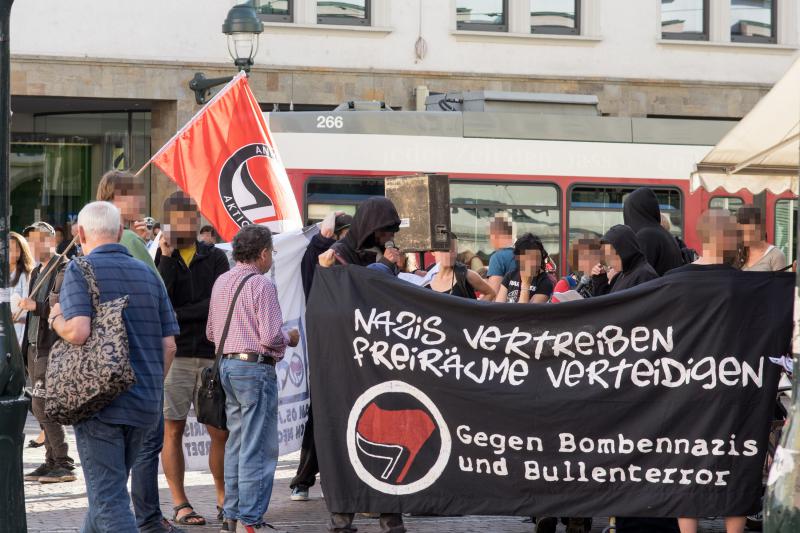 Nazis vertreiben – Freiräume verteidigen