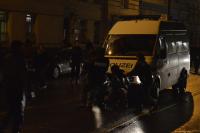 [Wien] 5.12.: Heftige Konfrontationen mit Polizei vor PAZ Rossauer Lände bei Versuch Abschiebungen zu verhindern 3