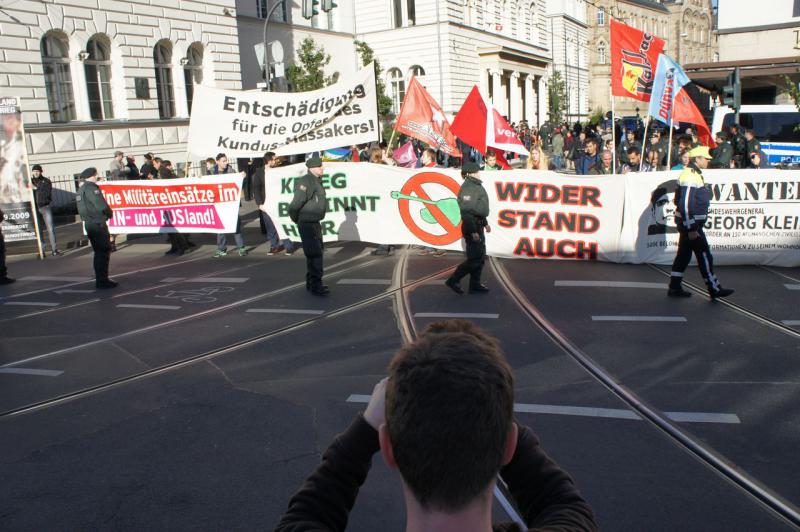 Kundgebung vor dem Bonner Landgericht