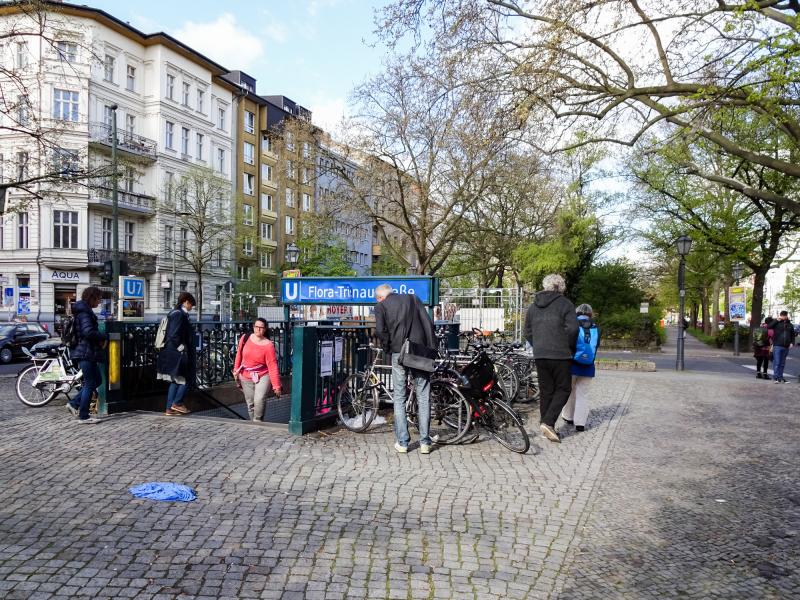 U-Bahnhof Flora-Tristan-Straße