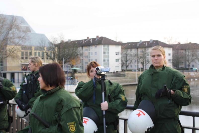 Polizeikameras.