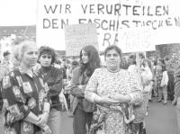 Bis heute bleiben viele Fragen zu dem Brand des Hauses einer türkischen Familien in Hattingen ungeklärt. Archivfoto: Udo Kreikenbohm