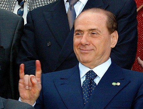 berlusconi-corna.jpg