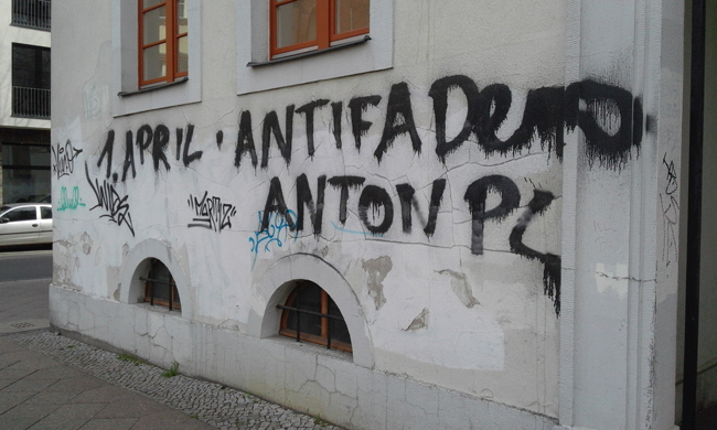 Mobilisierungsgraffiti für die Demo (Nähe Park Straße)