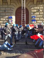 CasaPound Italia, 14.12.2013 - Polizeieinsatz am Sitz der EU-Komission in Rom