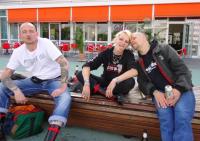 Neonazis Bernd und Melanie Tödter mit Dirk aus Kassel