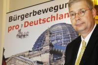 Der Bundesvorsitzender Manfred Rouhs will mit seiner Partei in Berlin Fuß fassen - der Verleger weist jegliche Form von Rassismus von sich, war aber Mitglied der NPD   Foto: David Heerde