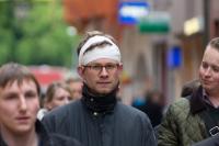 Schlagender Verbindungsstudent bei SiG-Demo am 19.04.2014 in Freiburg