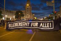 'Bleiberecht für alle!' Transpi