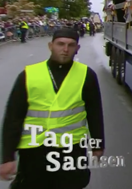 Michel Kunath als Security beim „Tag der Sachsen“ 2016 (Screenshot MDR)