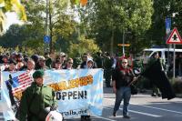 Demo in Friedrichshafen 03.10.09: Rot markiert links Sebastian Thalheimer rechts Sebastian Baumann