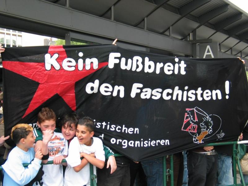 Koblenz 2006: afa-youth am Rand vom Naziaufmarsch