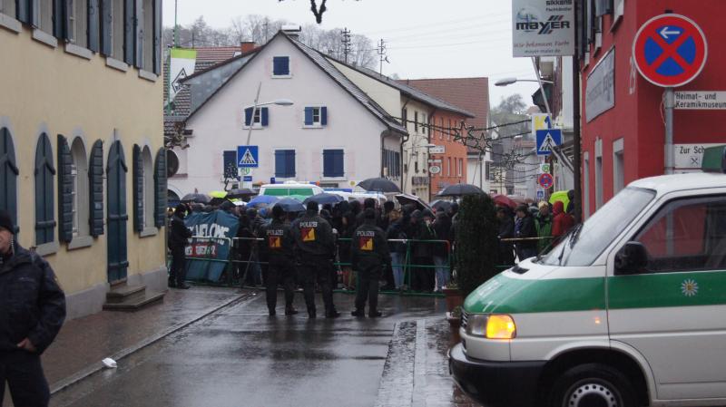 ...und viele schließen sich an