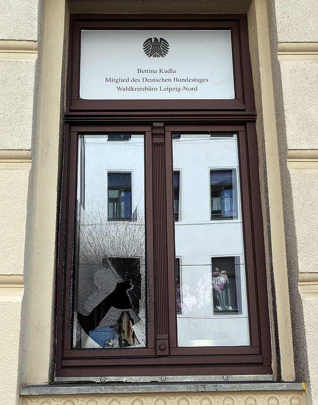 Auf das Leipziger Wahlkreisbüro von Bettina Kudla (CDU) ist am Wochenende ein Teeranschlag verübt worden. 